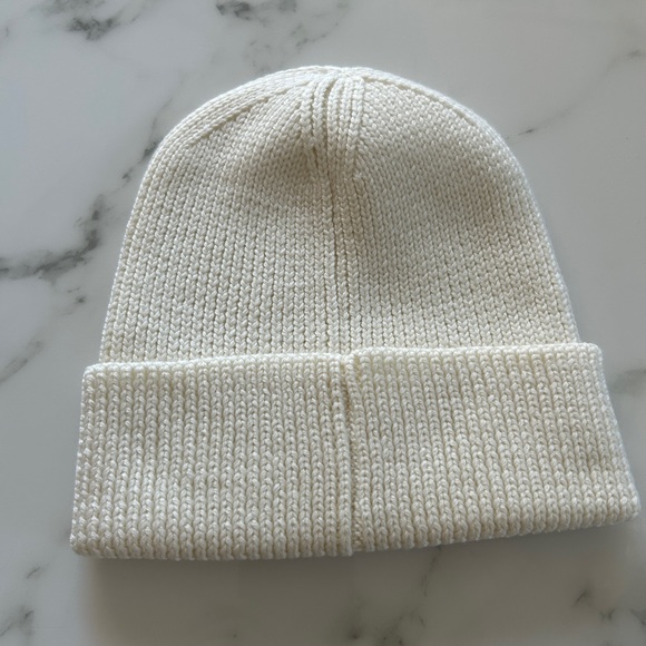 Sakara life white hat/ beanie - Picture 2 of 3